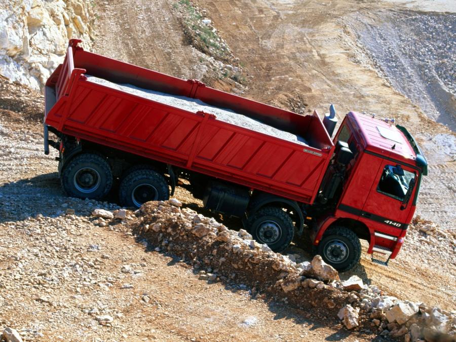  Mercedes-Benz Actros 4140 1997 года  (фото 15 из 16)